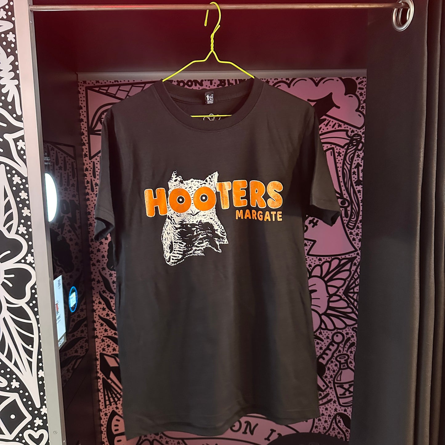 Hooters T-Shirt Black